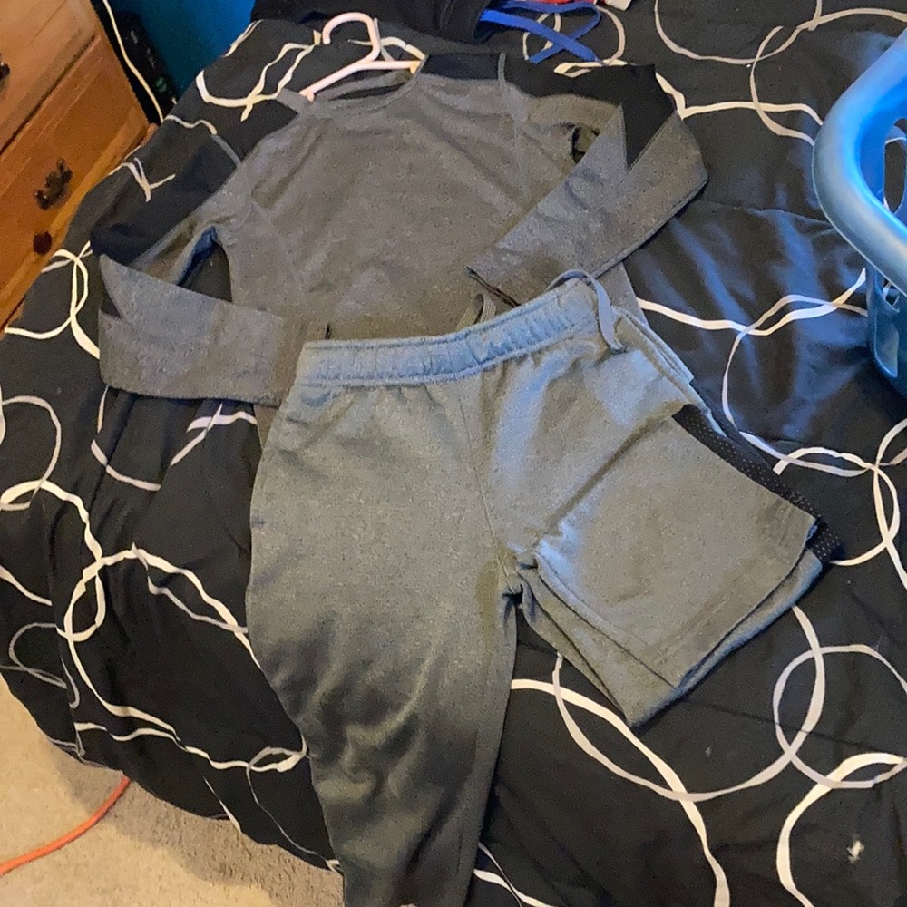 MTA SPORTS Sweats Outfit